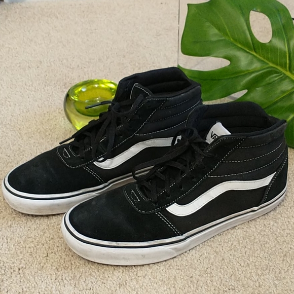 Vans Women's Sneakers - Picture 12 of 12